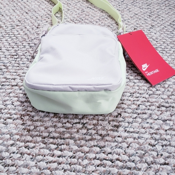 Nike Cross Body bag - Picture 2 of 5